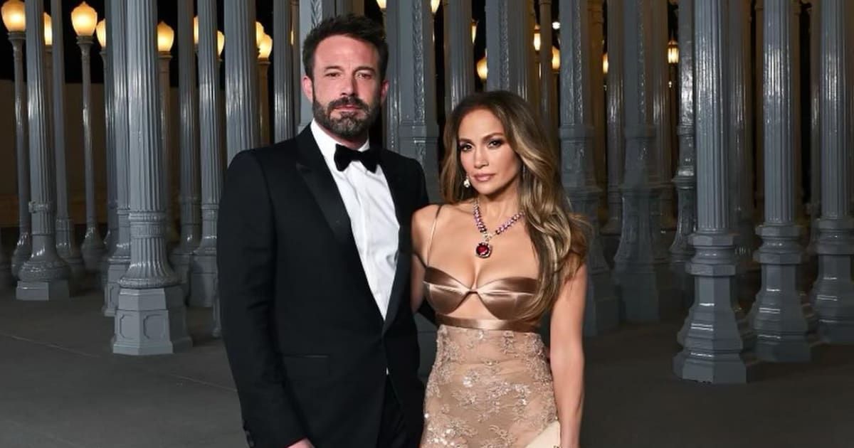 Ben Affleck reportedly does not driving Jennifer Lopez around (Jennifer Lopez/Facebook)