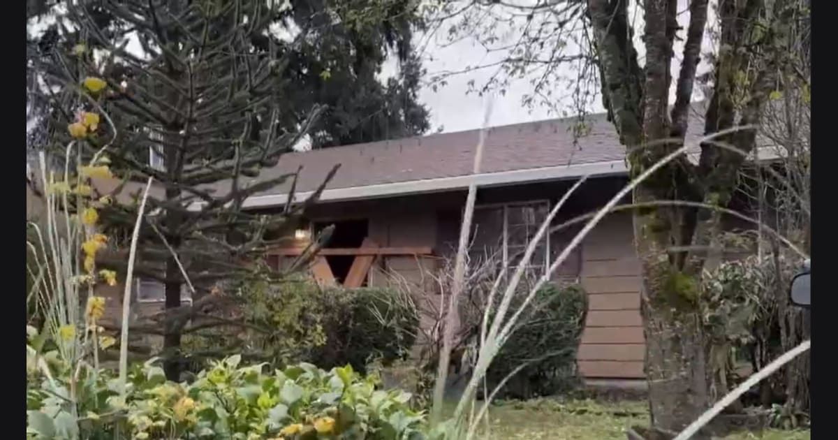 Police were called to run a welfare check on the Vancouver home where five were discovered deceased (Screengrab/KGW8)