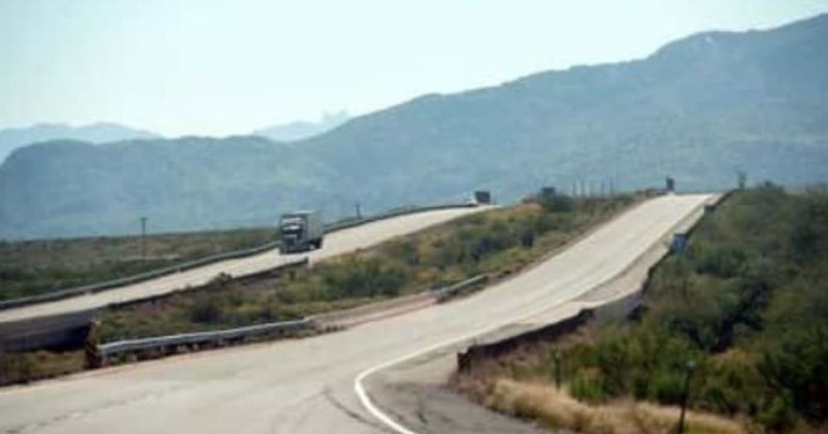 A $24M grant aims to minimize wildlife encounters on an 8.4-mile stretch of Interstate 17 in Munds Park, Arizona (Getty Images)