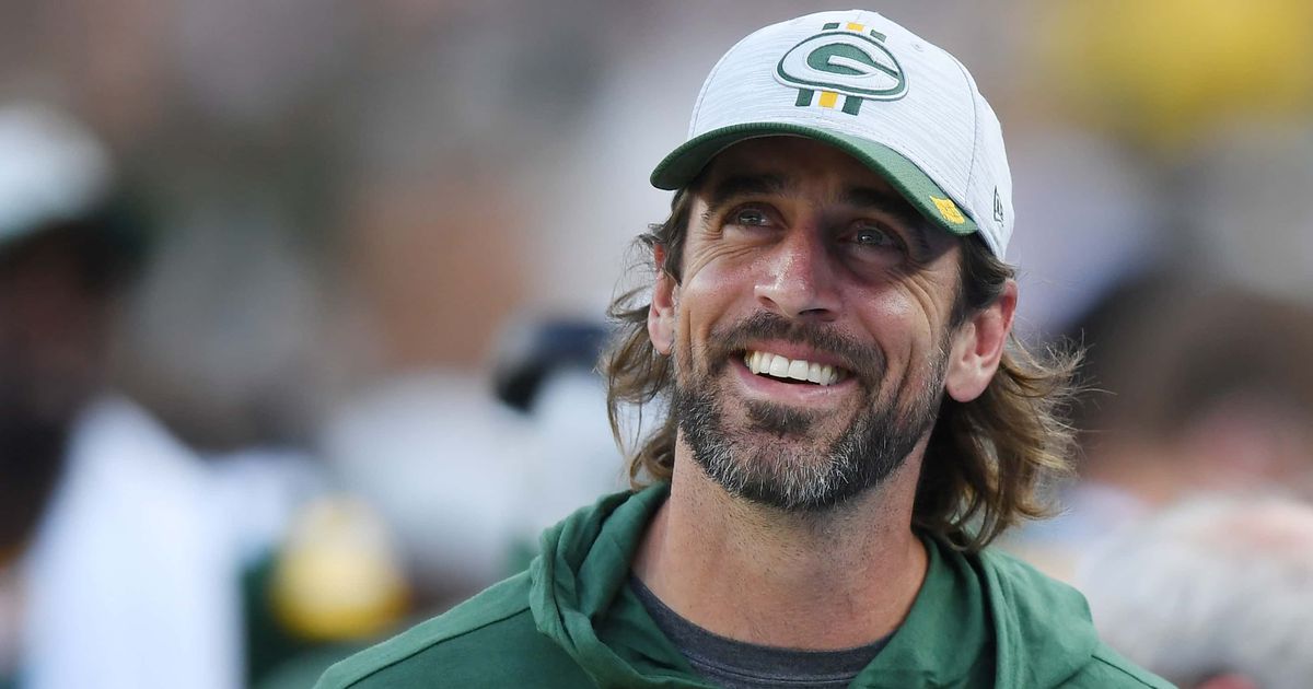 Aaron Rodgers celebrates 40th birthday in style with Jets teammates and celebrity friends amid injury 