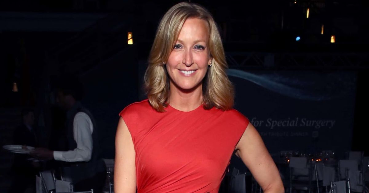 'GMA' star Lara Spencer resurfaces on social media after 'hectic month' as fans swoon over her ‘gorgeous dress’