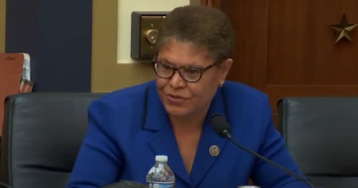 LA Mayor Karen Bass assisted a news photographer who collapsed at a press conference on Thursday, December 7(@RepKarenBass/YouTube)