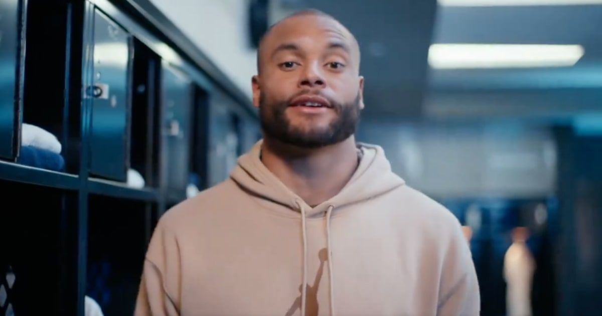 Dak Prescott lost his mother to colon cancer when he was just 23 years old (Dak Prescott/X)