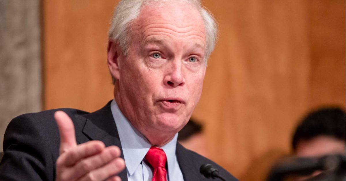 Ron Johnson fails to provide proof of Democrats using fake electors on live TV (Getty Images)