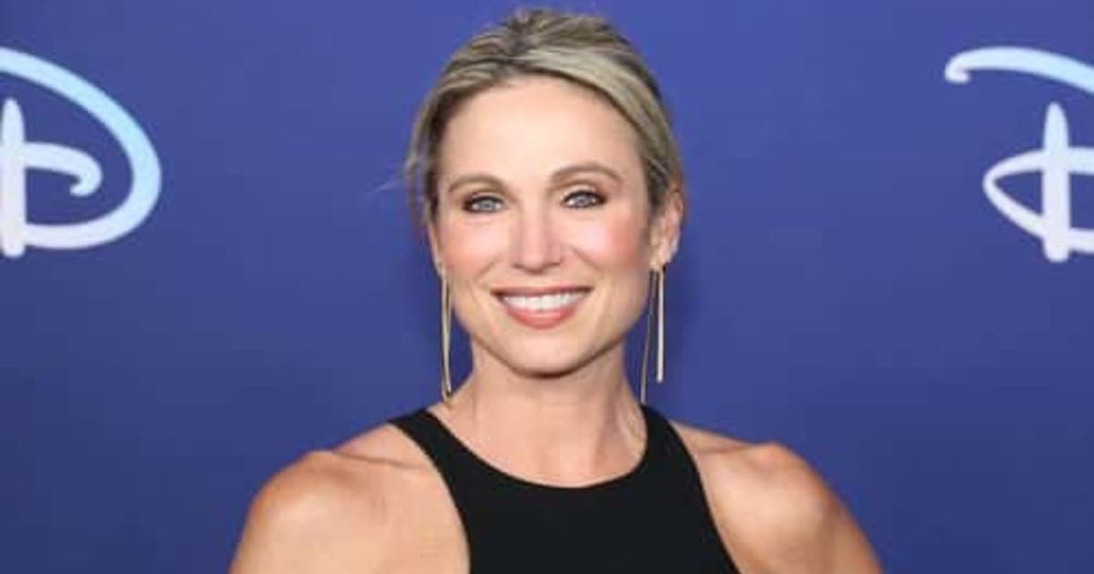 Former 'GMA' host Amy Robach breaks down while honoring her late friend on podcast
