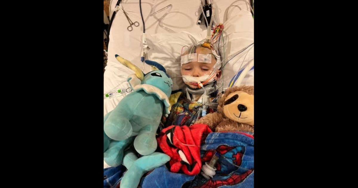 Noah Brown is sedated and on life support at the Riley Children’s Hospital (Screenshot/Fox59)