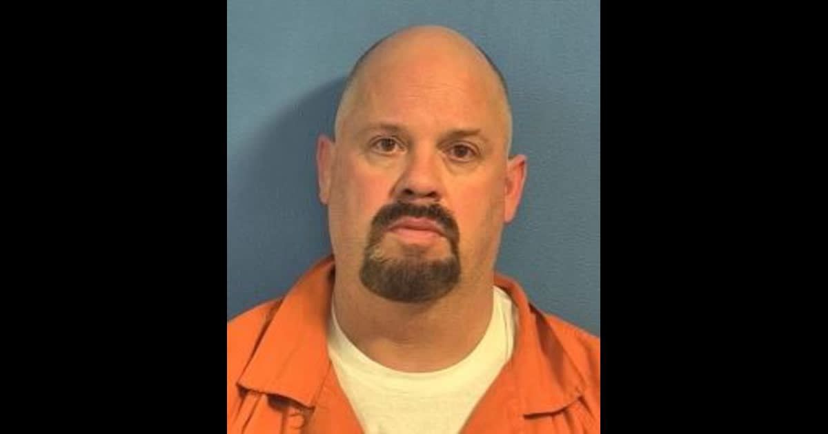 Michael Freund (pictured) shot Dexter Perkins dead over a dispute involving pizza (DuPage County Sheriff Office)