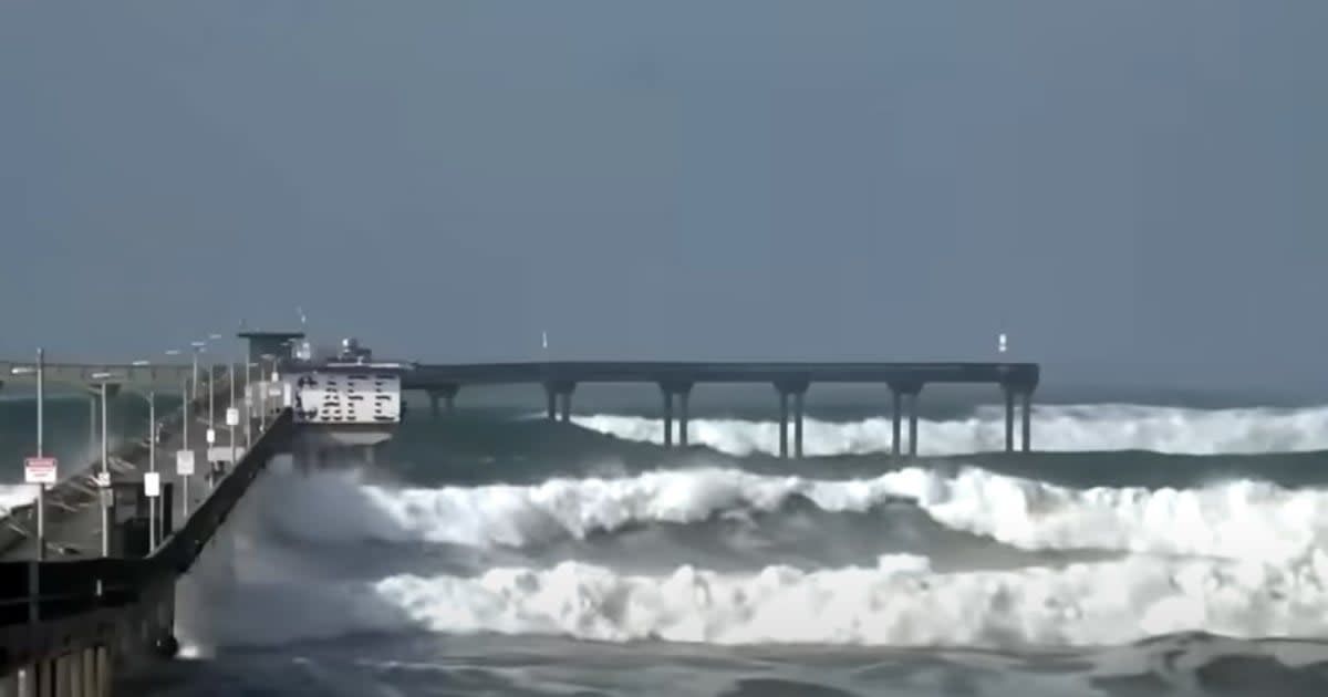 40-foot waves hit the Californian coast for the third consecutive day (Getty Images)