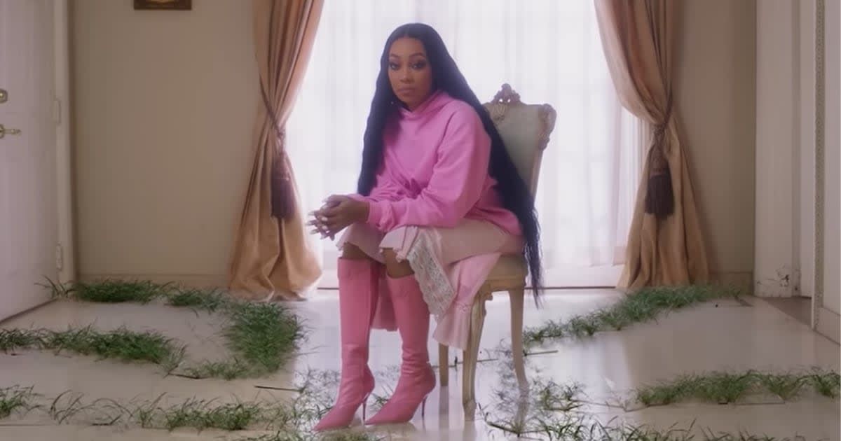 'New Life' singer Monica 'collapsed' during Huston concert (monicaofficial/Youtube, Screenshot)