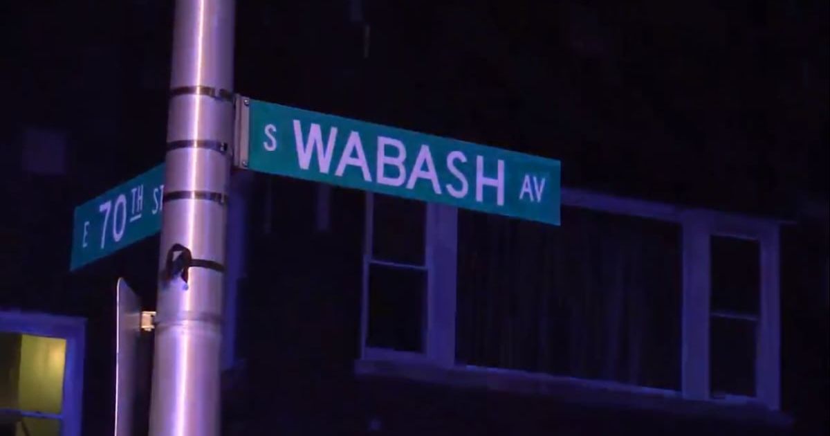 Police said that at least two dozen bullet holes punctured the front of a single-family home in the 7000 block of South Wabash Avenue (WGNTV/Screengrab)
