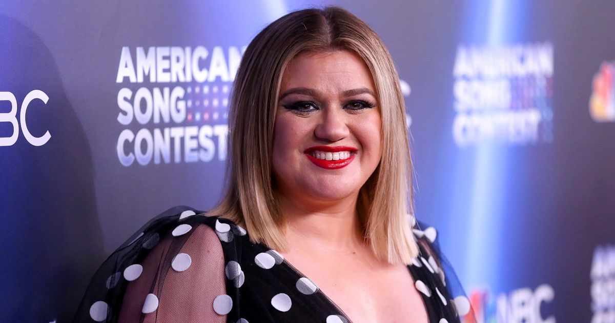 Kelly Clarkson revealed that relocating to New York City helped with her wellness routine (Getty Images)