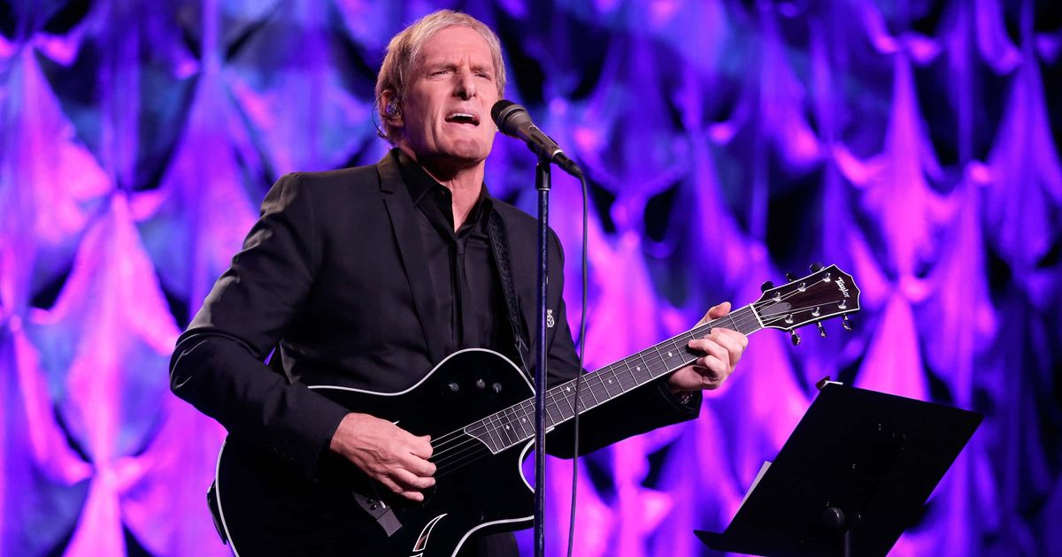 Beloved singer Michael Bolton is facing a health setback as he was found to have a brain tumor before the holidays (Getty Images)
