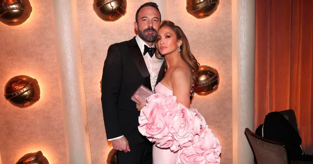 Jennifer Lopez handled herself with grace and humor on being asked an uncomfortable question about Bn Affleck (Photo by Christopher Polk/Getty Images)