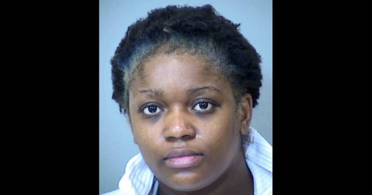 Sara Harris claimed she gave ibuprofen to her infant before leaving her home (Maricopa County Sheriff's Office)