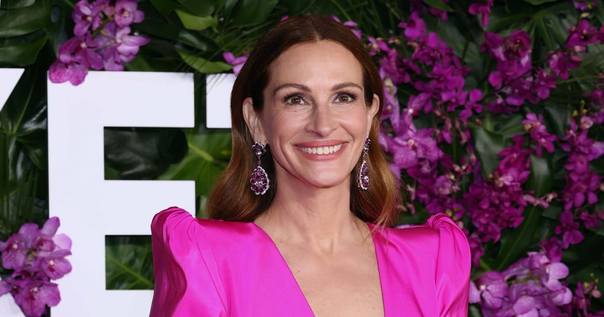 Julia Roberts says she 'regrets' not receiving higher education (Getty Images)