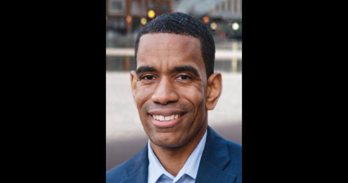 A Rochester man died after being kicked out of ambulance (@MalikEvans/Instagram)