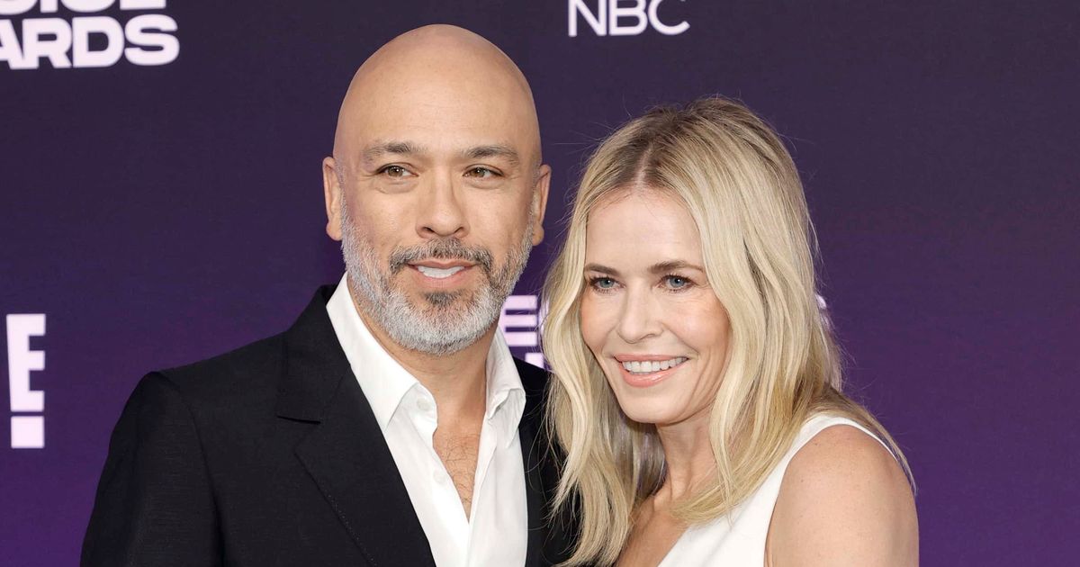 Chelsea Handler makes fun of ex-boyfriend Jo Koy while hosting Critics Choice Awards (Getty Images)