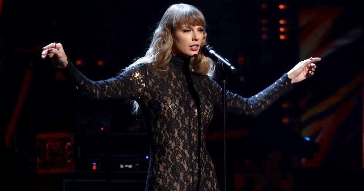 Taylor Swift performs onstage during the 36th Annual Rock & Roll Hall Of Fame event (Getty Images)