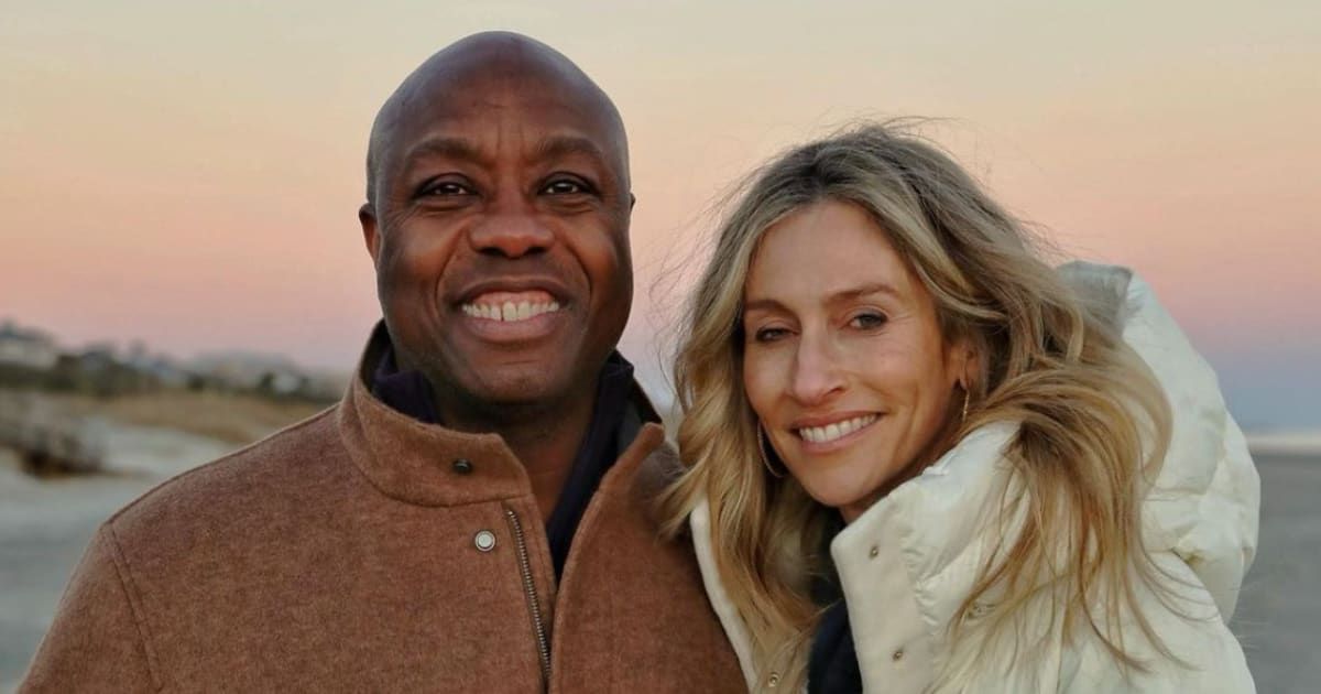 (L-R) Tim Scott popped the big question to Mindy Noce during a picturesque beach proposal in his home state of South Carolina (Tim Scott/Instagram)