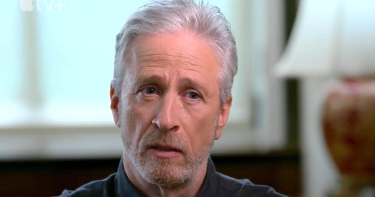 Jon Stewart is making a comeback on 'The Daily Show' after quitting in 2015 (@jonstewart/Twitter)