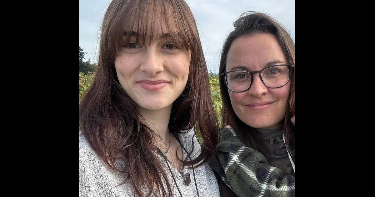 Sarah Merrill believes her missing daughter Ella Jones was influenced by the stranger she met online (Facebook)