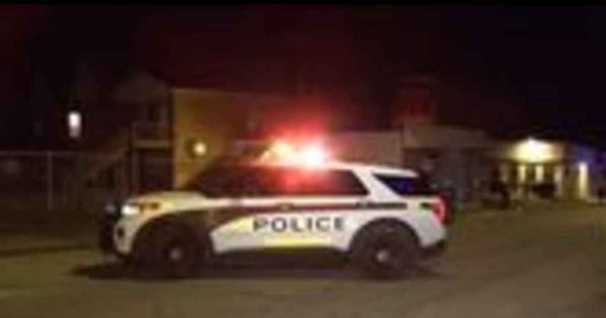 Investigators responded to a call at the intersection of Woodstock Avenue and Roslyn Street after a teen was shot (WPXI/screengrab)