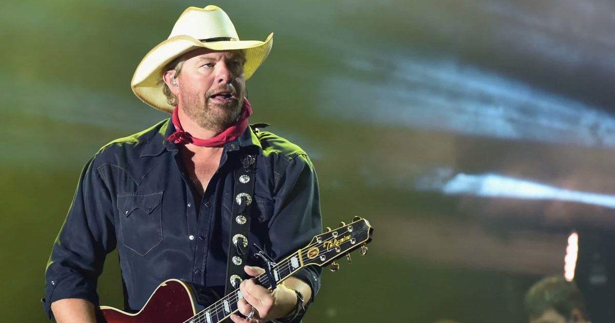 'Games won't be the same': Toby Keith honored by Oklahoma Sooners in touching pre-game tribute