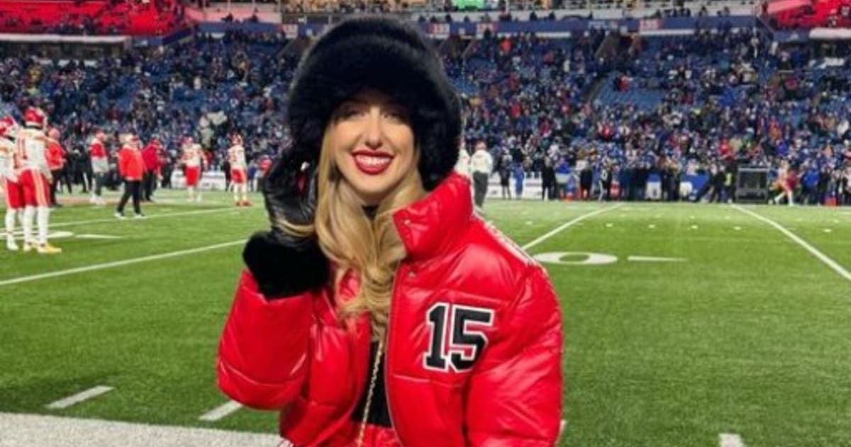 Brittany Mahomes claps back at haters in a social media post (@brittanylynne/Instagram)