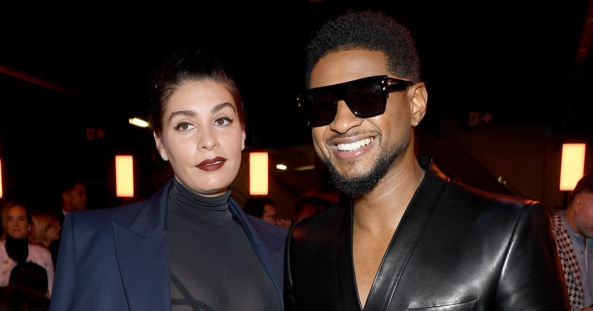 Jenn Goicoechea and Usher obtain an official marriage license (Pascal Le Segretain/Getty Images)