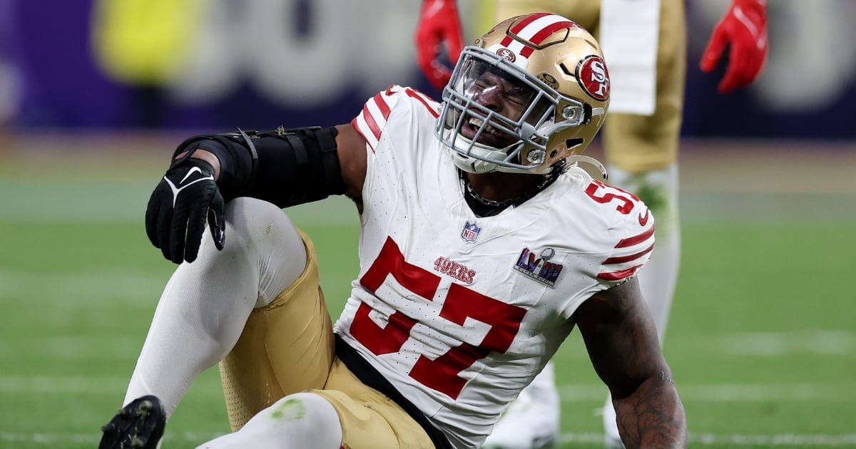 San Francisco 49ers linebacker Dre Greenlaw collapsed on the sideline in visible agony (Getty Images)