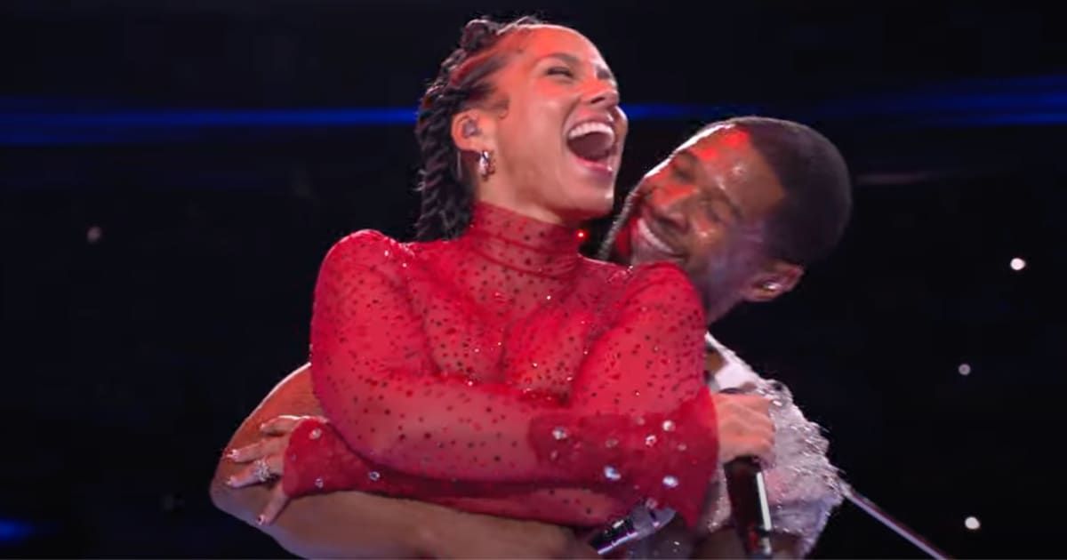 Usher and Alicia Keys delivered a steamy performance during the Super Bowl halftime show (NFL/YouTube)