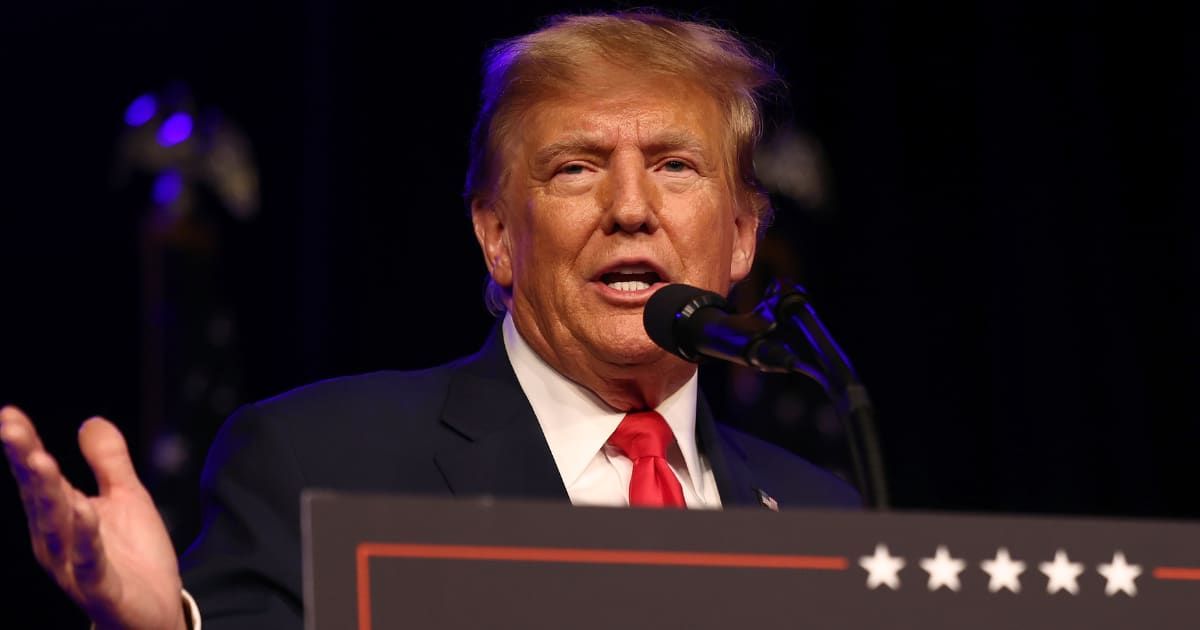 Donald Trump asked SCOTUS to halt a lower court ruling on his immunity claim in the 2020 election subversion case (Mario Tama/Getty Images)