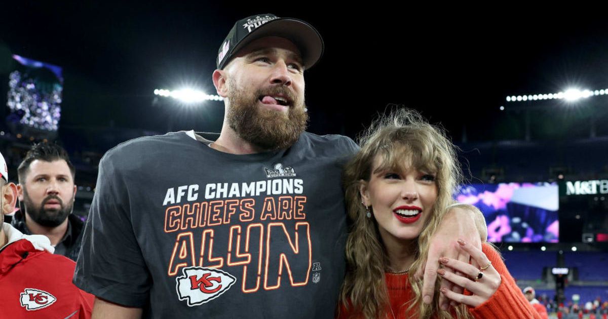 Fans of Taylor Swift are incensed by Travis Kelce's worrisome 'red flag' behavior during the Super Bowl (Patrick Smith/Getty Images)