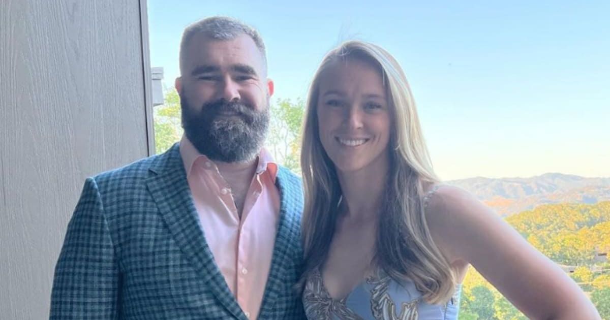 Jason Kelce says he is trying to motivate wife Kylie to wear Chiefs gear which she refused (@kykelce/Instagram)