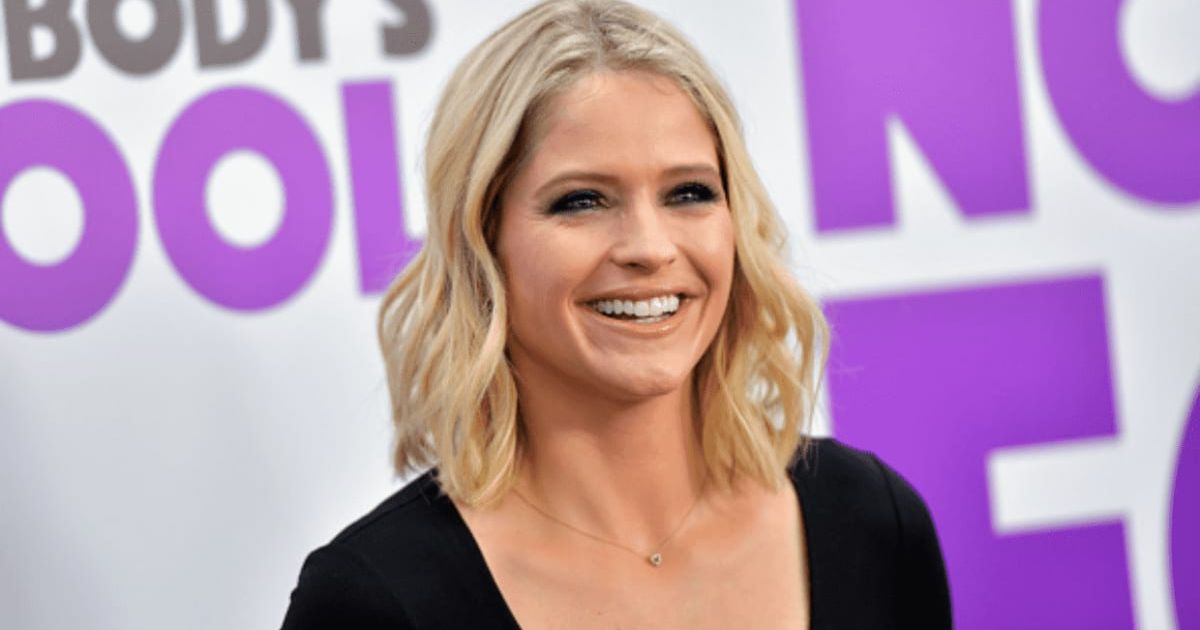 Sara Haines shares a moment from the ABC Studio hallway on Instagram (Roy Rochlin/Getty Images)