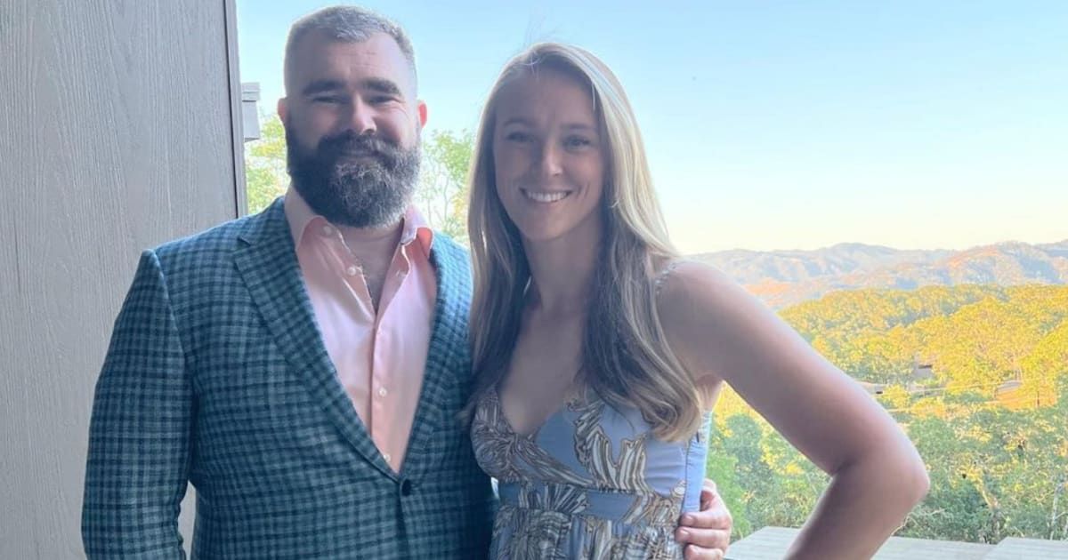 Jason Kelce's fell asleep on his first date with his now wife Kylie Kelce (KyKelce/Instagram)