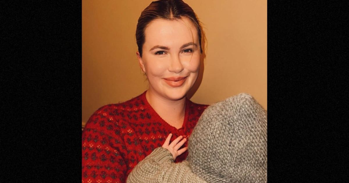 Alec Baldwin's daughter Ireland Baldwin, 28, welcomed her daughter in 2023 (@irelandirelandireland/Instagram)