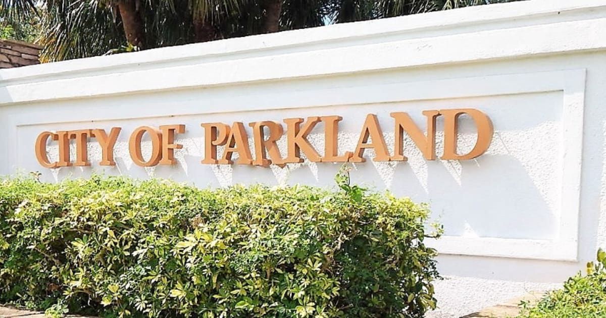 Internet users not happy after gun purchase age restrictions moved from 21 to 18 in gun safety law, yet to be approved (parklandnews.net)