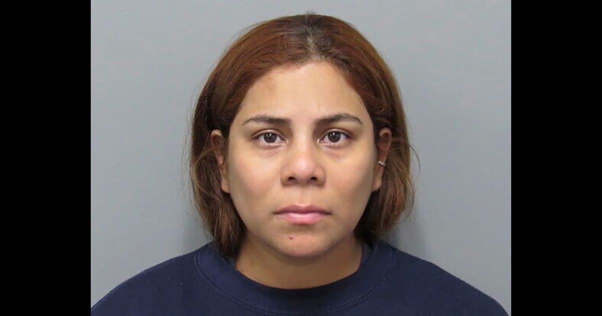Kristel Candelario left toddler alone in playpen for 10 days while she went on vacation (Cuyahoga County Sheriff's Department )