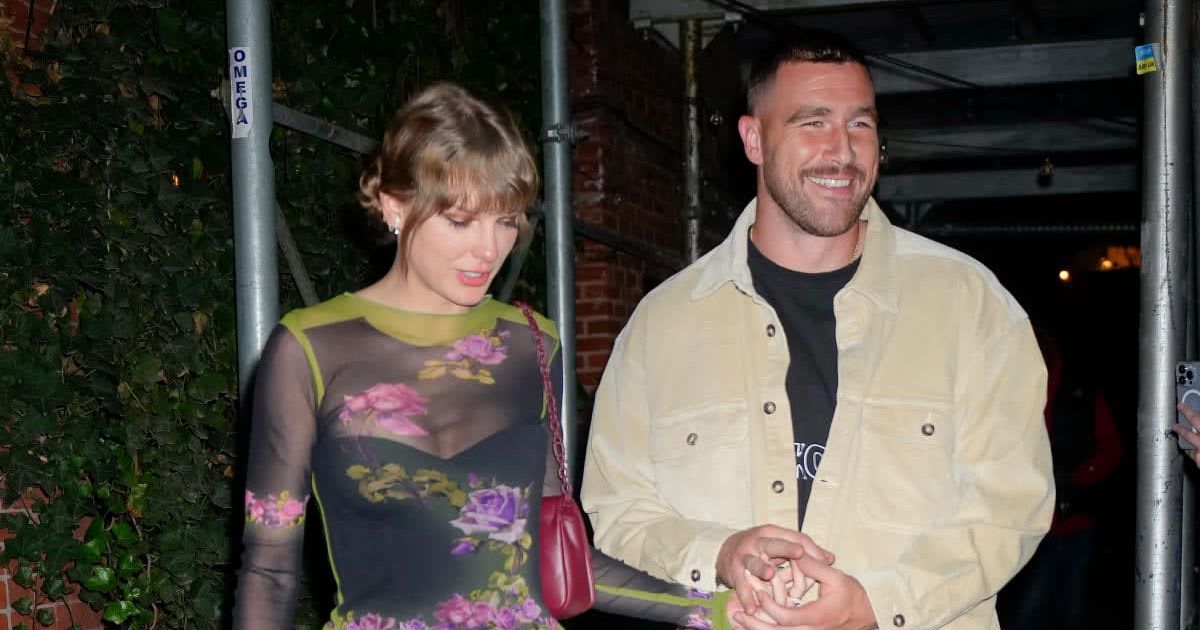 Taylor Swift's fans went into a frezy after Travis Kelce was seen trading bracelets with fans (Gotham/GC Images)