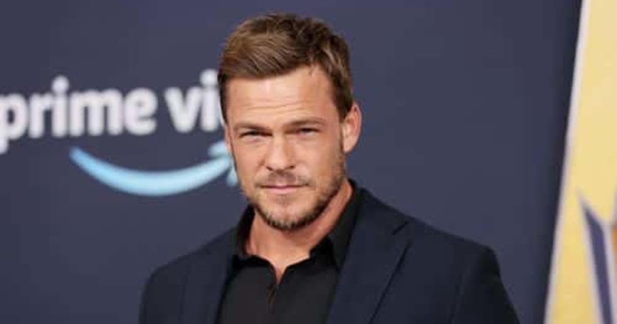 Alan Ritchson details how his bipolar disorder is affecting his daily life (Getty Images)