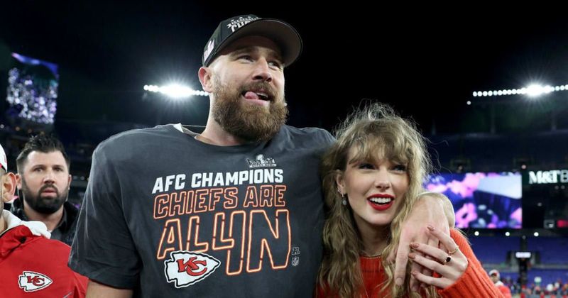 Taylor Swift news diary: Pop star's fans in frenzy as her BF Travis Kelce sways to Punjabi music at Las Vegas club