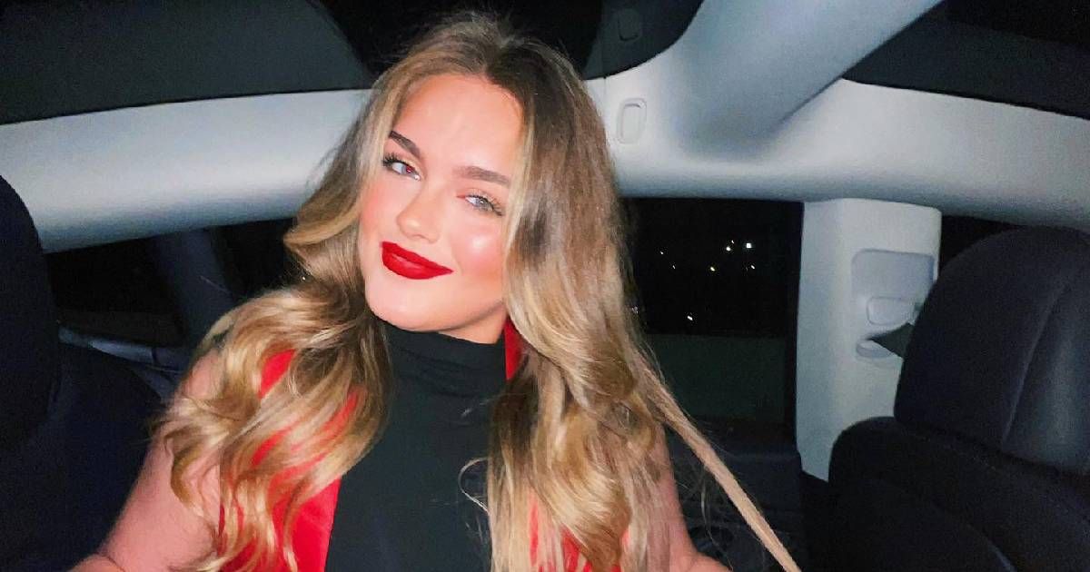 Camryn Herriage and four of her friends were rushed to a nearby hospital after the accident, while her roommate died in the collision (@camherriage /Instagram)