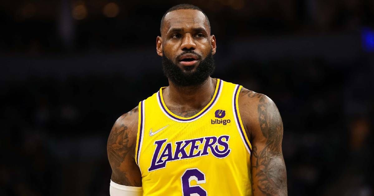LeBron James is the first player in NBA history to achieve 40K career points (Getty Images)