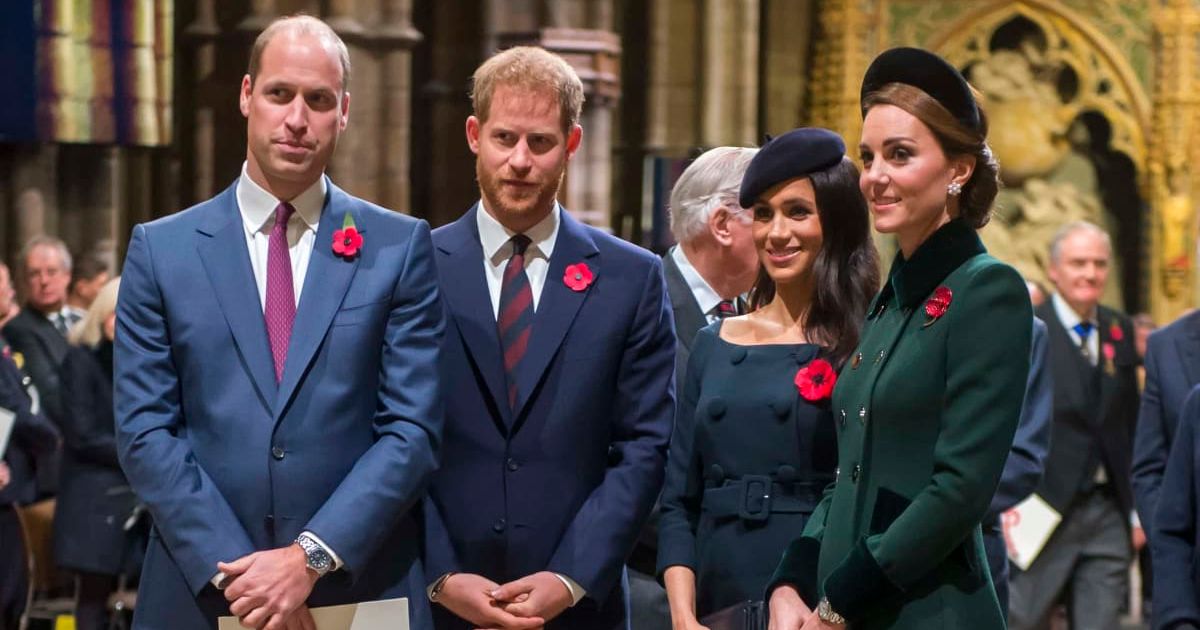 Sources close to Prince Harry and Meghan Markle took a swipe at Prince William and Kate Middleton (Getty Images)
