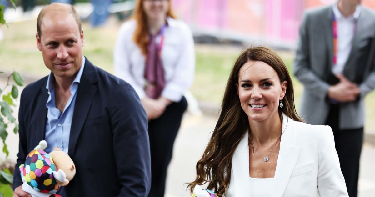 Kate Middleton and Prince William are expected to release one more family photo after the March 10 family photo flagging incident (Getty Images)