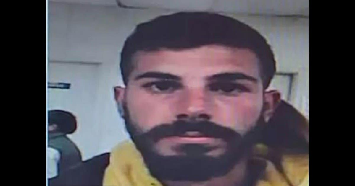 Basel Bassel Ebbai is apprehended after admitting to plot a bomb in NY (US Border Patrol)