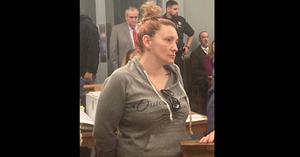 Amanda Wallace was arrested after she was allegedly caught stealing beauty products from a CVS (Fox 5/Video screengrab)