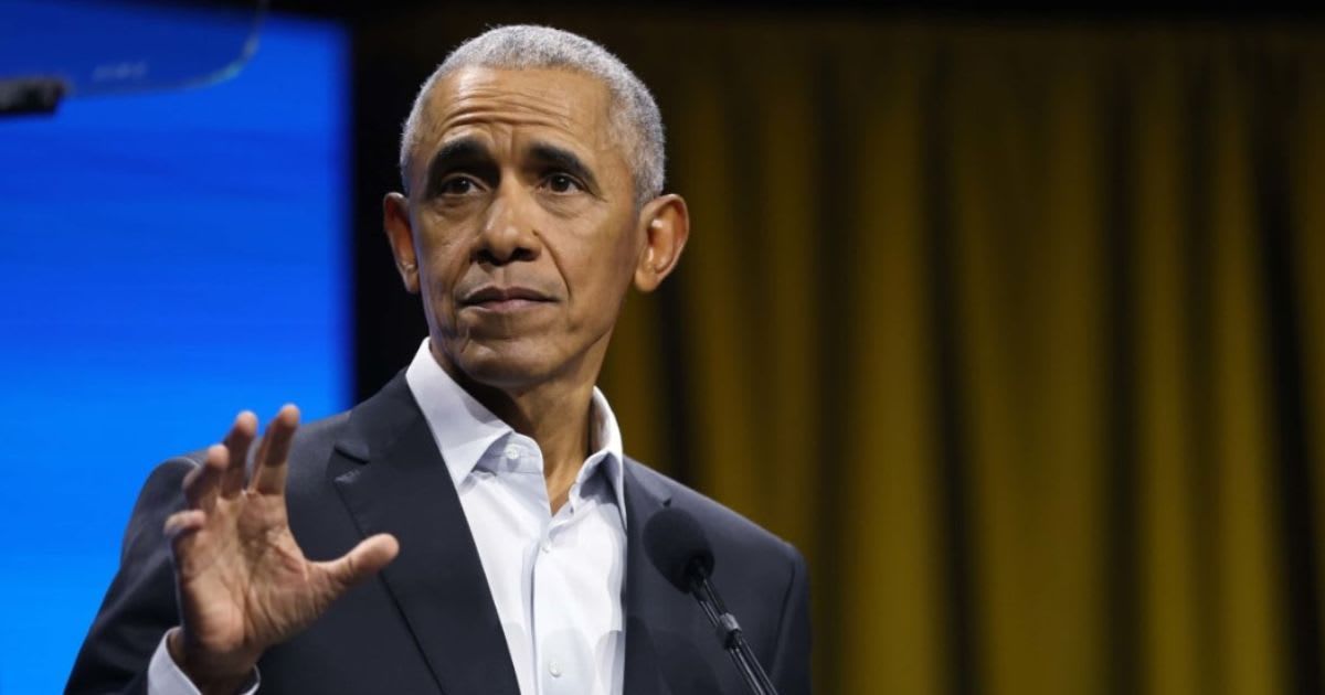 Former President Barack Obama released his brackets for the NCAA men's and women's basketball tournaments (Spencer Platt/Getty Images)