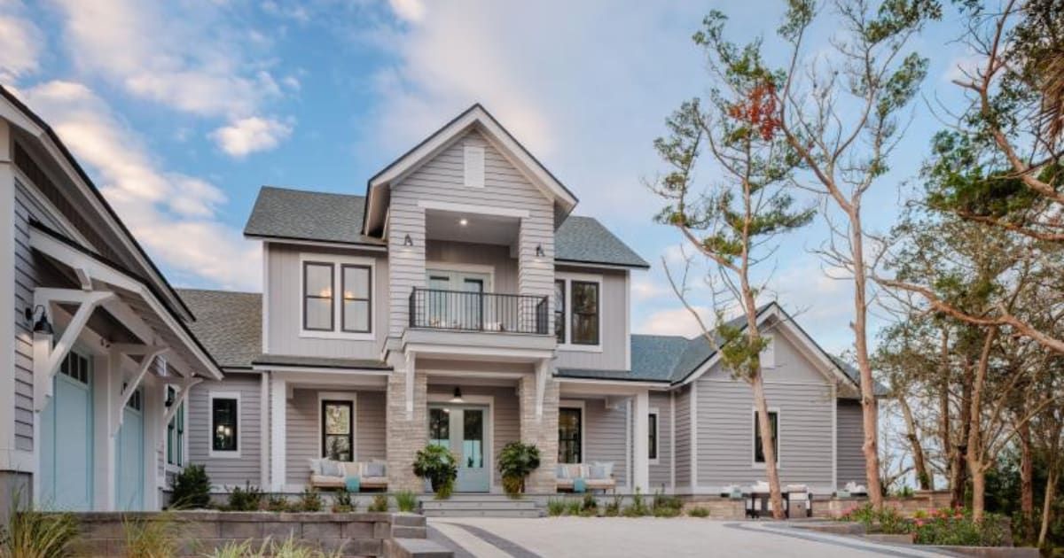 Squatter forums are giving home takeover strategies to individuals online (HGTV)